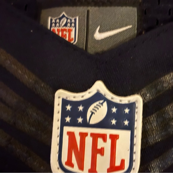 NFL Nike Seahawks Jersey Medium - Picture 7 of 9